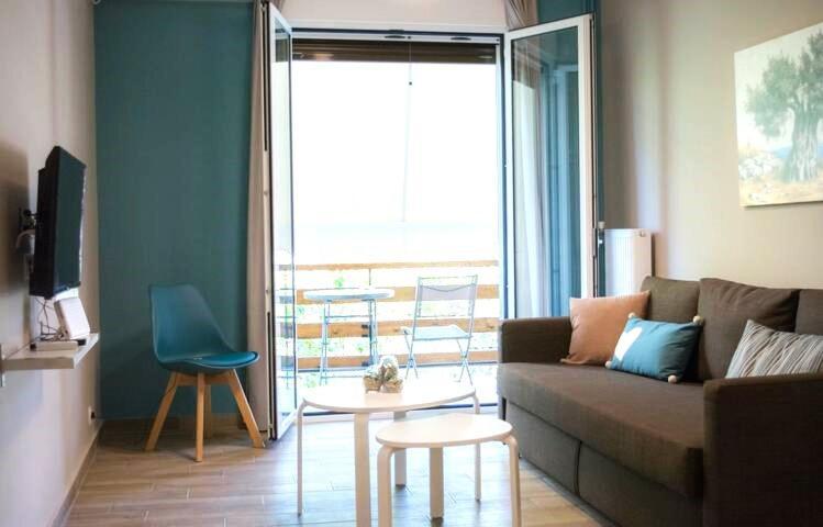 Chic And Minimal Apartment Close To Thissio Metro Athen Exterior foto