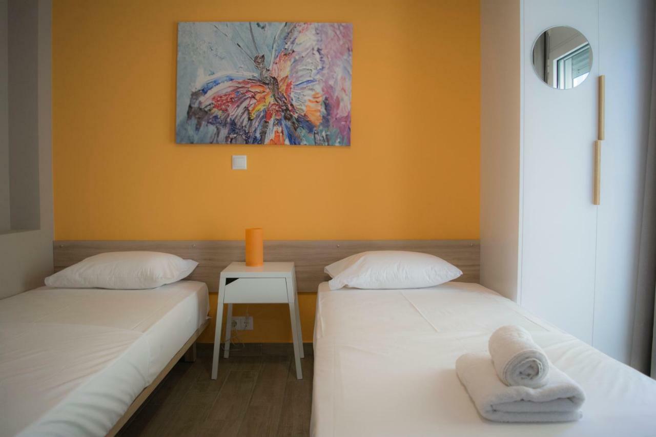 Chic And Minimal Apartment Close To Thissio Metro Athen Exterior foto